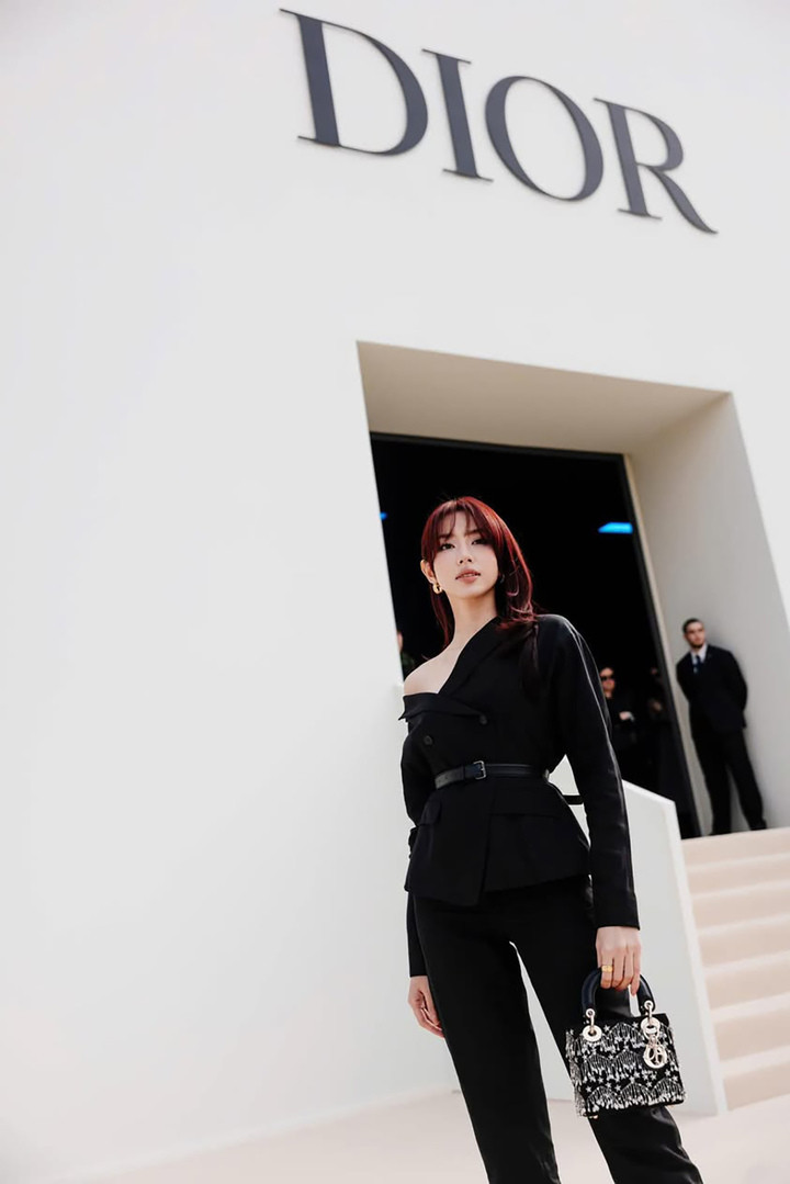 Thuỳ Tiên bị thương hiệu Dior âm thầm xoá hình ảnh.