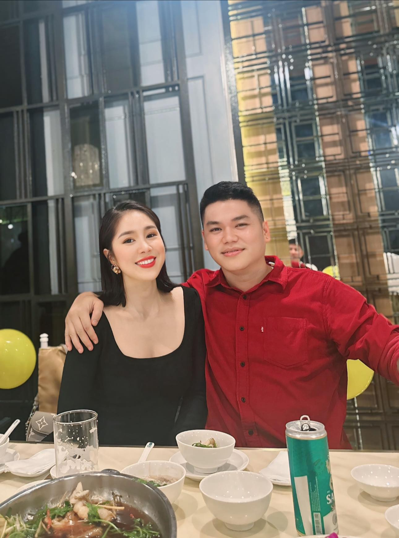 Lê Phương kỉ niệm 8 năm bên ông xã Trung Kiên