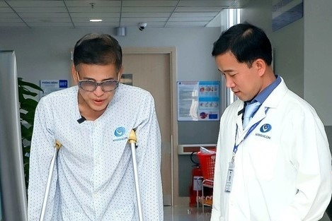 MC Thanh Bạch ngã xuống hố sâu 3 m