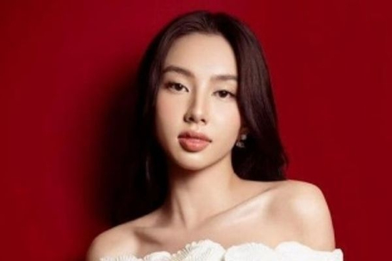 NÓNG: Hoa hậu Thuỳ Tiên chính thức khoá sạch tất cả các trang MXH