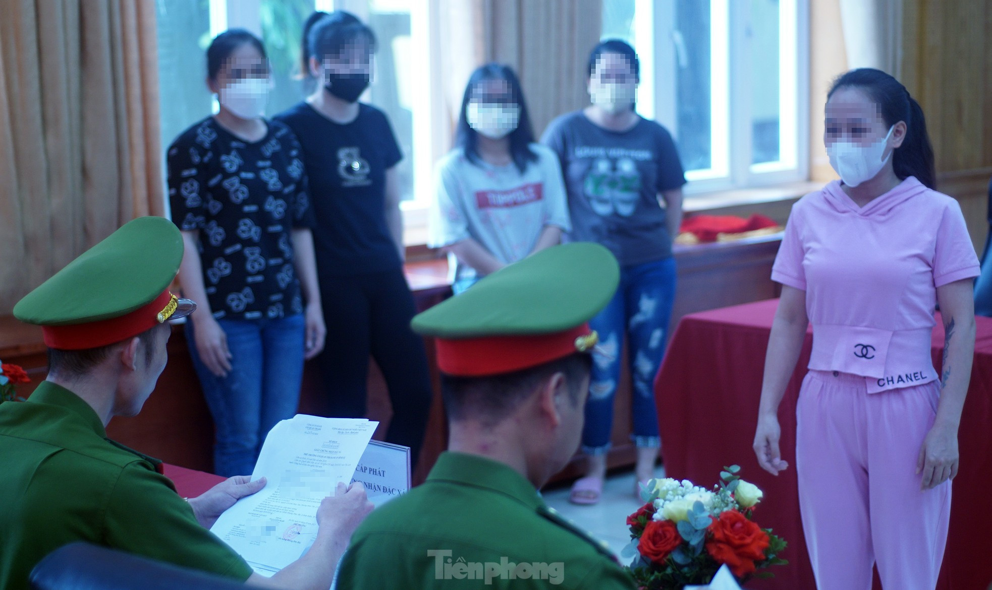 Công an Hà Nội công bố Quyết định đặc xá cho 139 phạm nhân dịp 30/4 ảnh 11