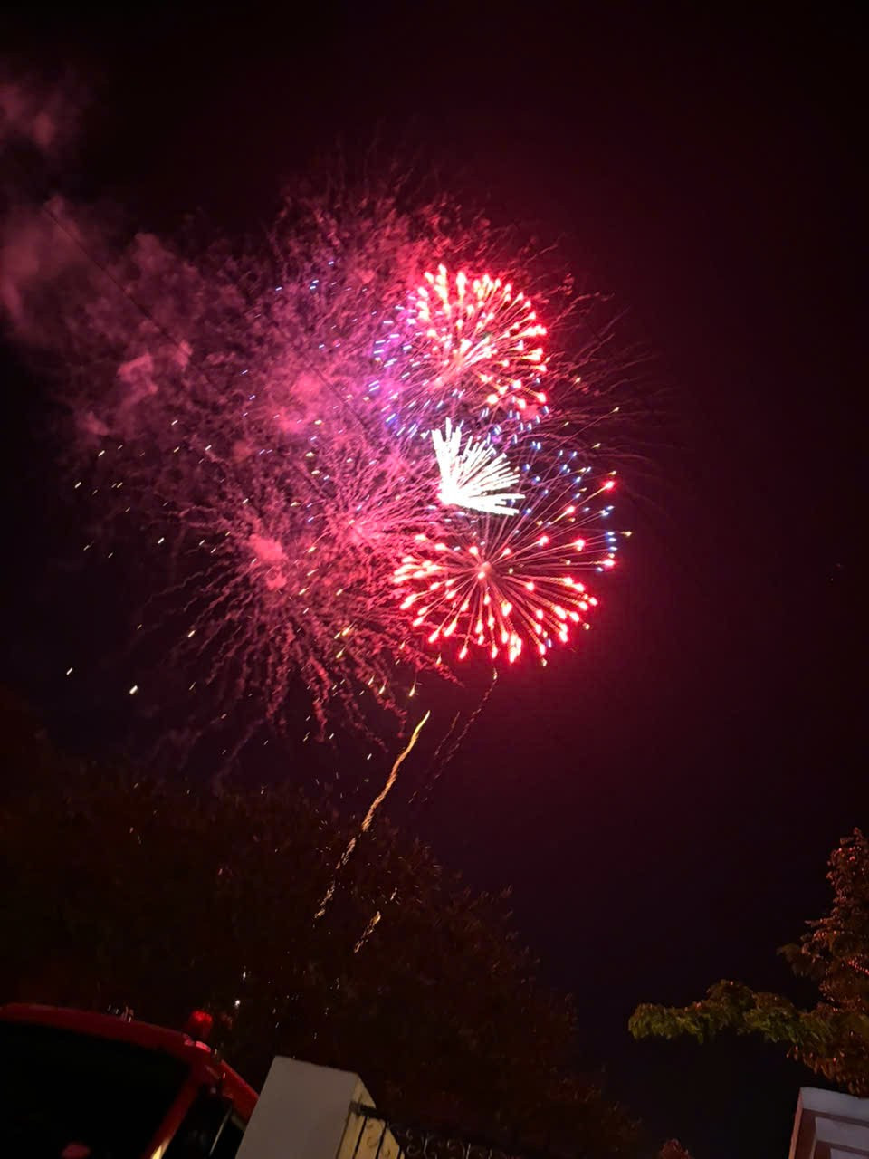 Mãn nhãn màn pháo hoa lớn chưa từng có mừng 50 năm đất nước thống nhất ảnh 11