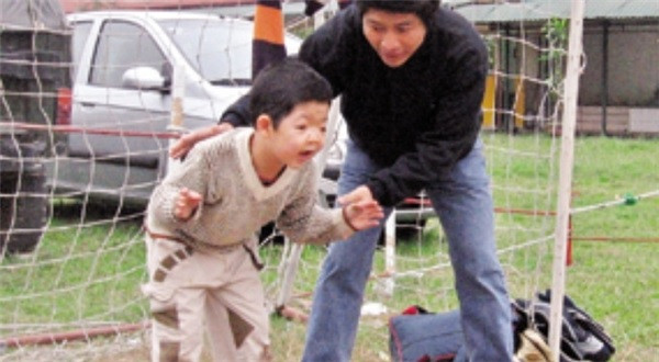 Nam diễn viên '12A và 4H': Chuyện đời đẫm nước mắt, tuổi U70 vẫn đồng hành bên con trai mắc bệnh hiếm gặp- Ảnh 11.