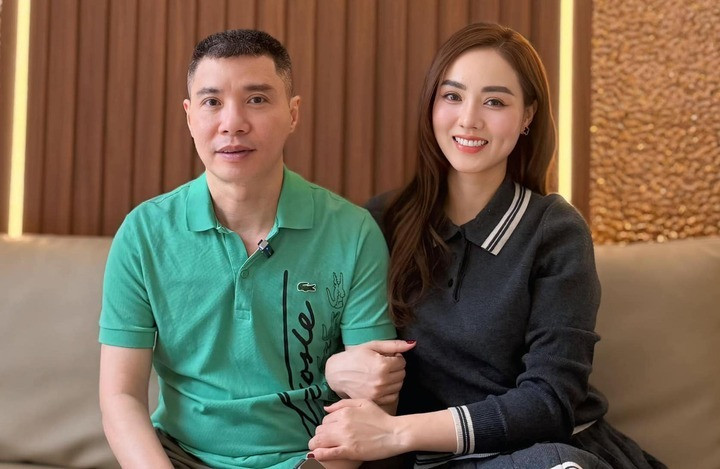 Vợ trẻ kém 15 tuổi của NSND Công Lý tái phát bệnh Vợ trẻ kém 15 tuổi của NSND Công Lý tái phát bệnh