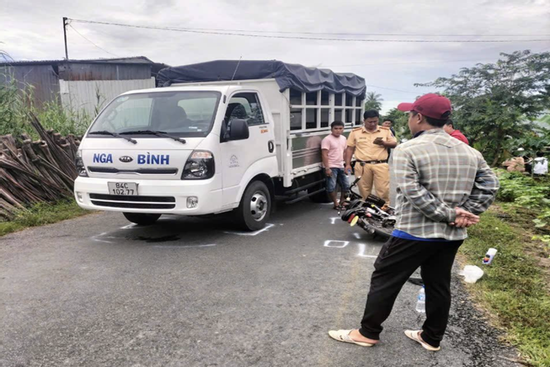 Vụ nổ súng rồi tự sát ở Vĩnh Long: Bạn kể lại tai nạn của con gái nghi phạm