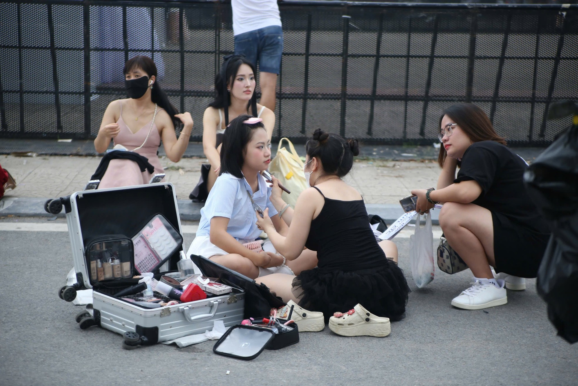 Biển người đổ về sân Mỹ Đình ảnh 9