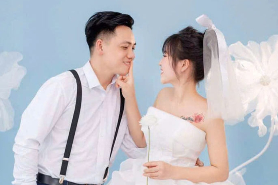 Chàng trai Hà Nội lấy vợ kém 17 tuổi, ghi điểm tuyệt đối với bố mẹ vợ