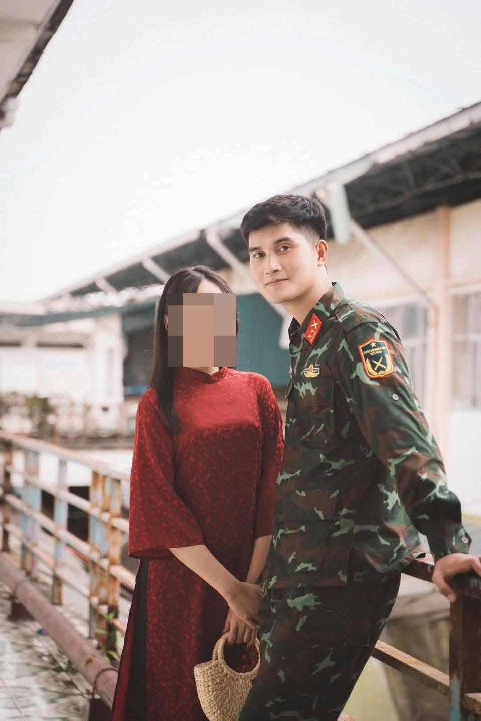 Danh tính khối trưởng SN 2k2 đang khiến cả MXH sục sôi khi được bắt tay Tổng thống Nga