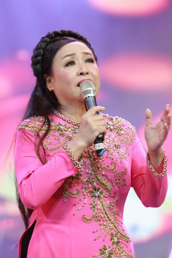 Nữ NSND nổi tiếng dòng nhạc đỏ: Tuổi xế chiều sống bình yên bên chồng hơn 12 tuổi- Ảnh 6.