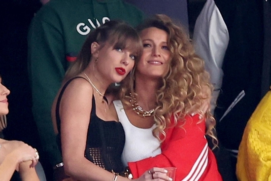 Taylor Swift bị kéo vào vụ kiện