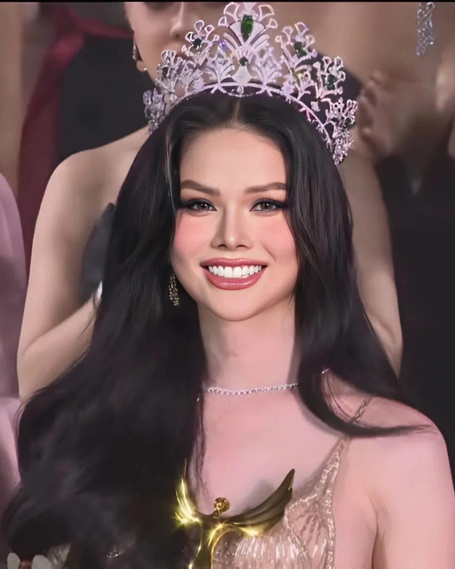 Visual đời thường của mỹ nhân chuyển giới vừa đăng quang Miss International Queen Vietnam