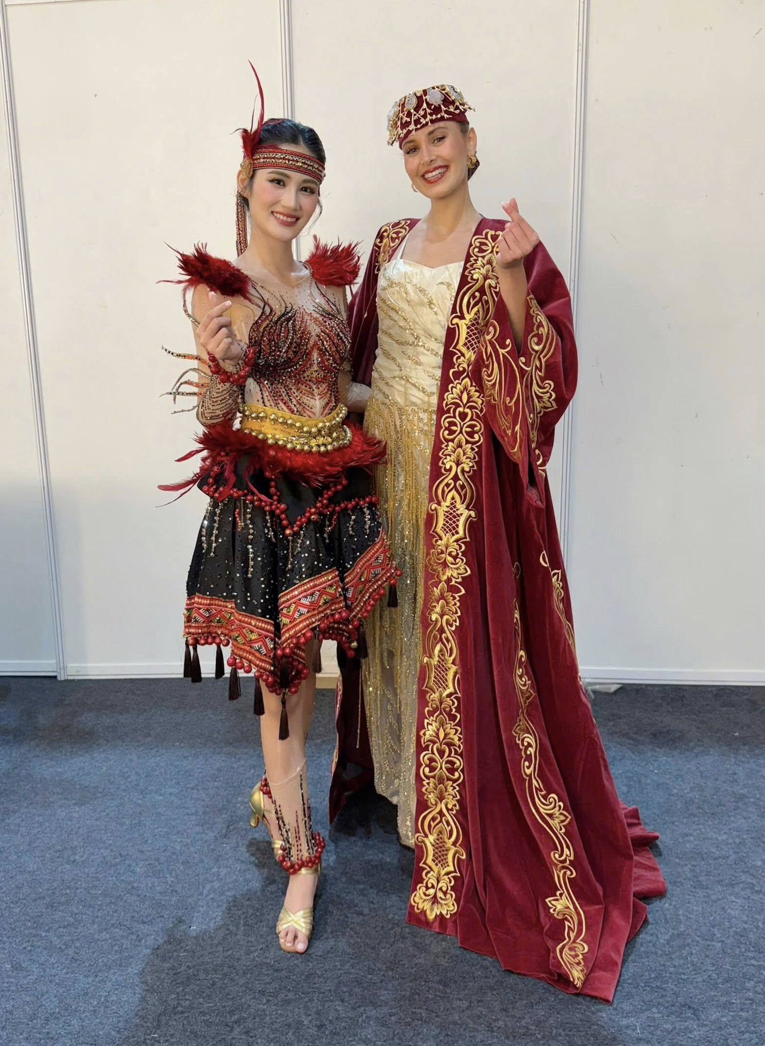 Hoa hậu Ý Nhi thể hiện màn múa gây tranh cãi ra sao ở Miss World? 4955755275408718724123101470898798231671655n