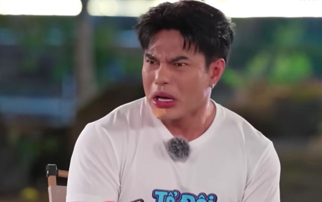 Lê Dương Bảo Lâm bị hải quan Mỹ giữ lại ảnh 2