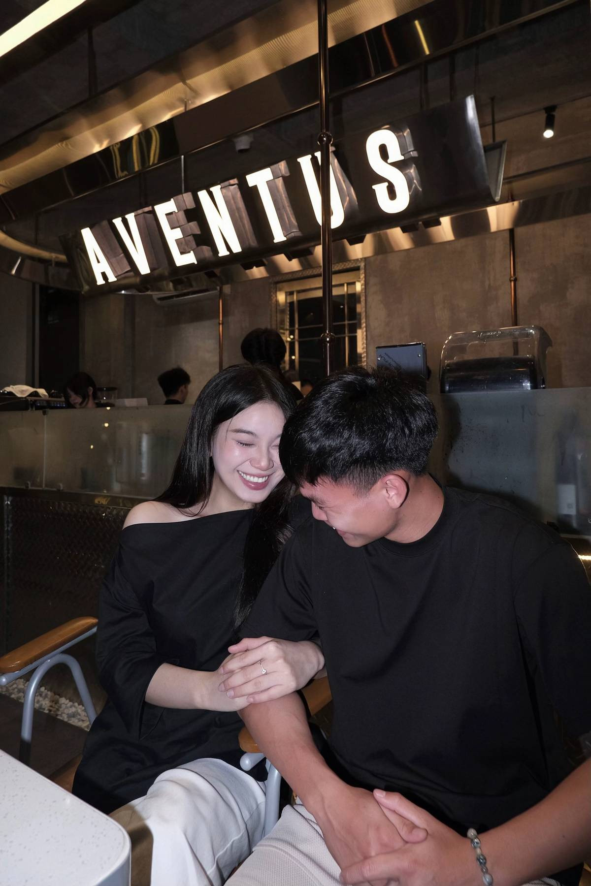 Khui loạt ảnh hẹn hò bí mật của Hồ Văn Cường và hot girl Nghệ An