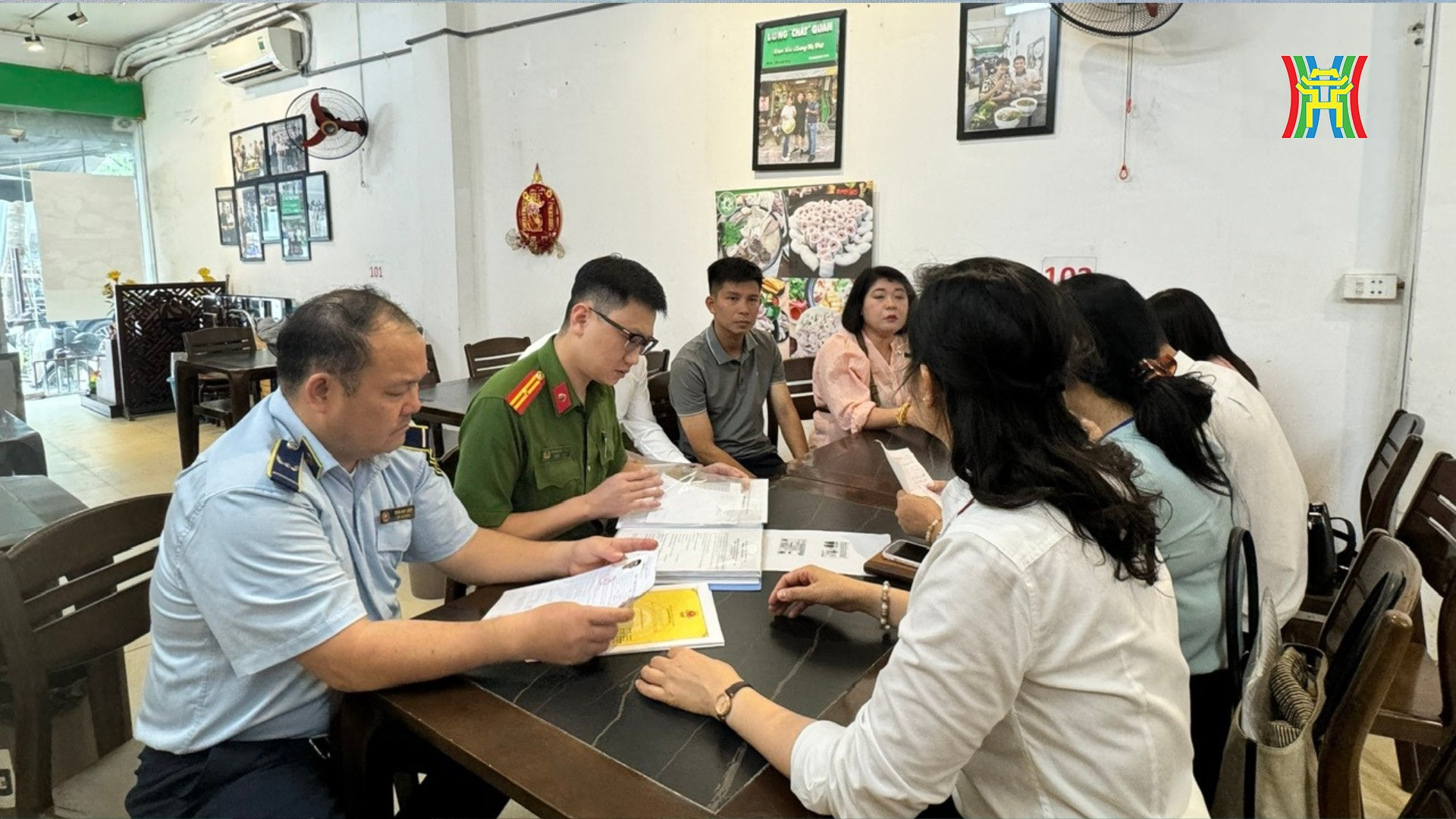 Thế Lòng Se Điếu tiết lộ sốc nguồn gốc số lòng đựng trong thùng xốp ghi chữ lạ