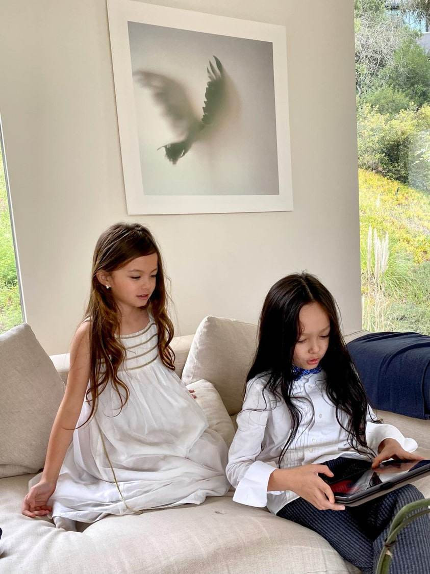 Con trai Hồng Nhung gây lạ lẫm khi cắt phăng mái tóc dài ngang lưng thương hiệu