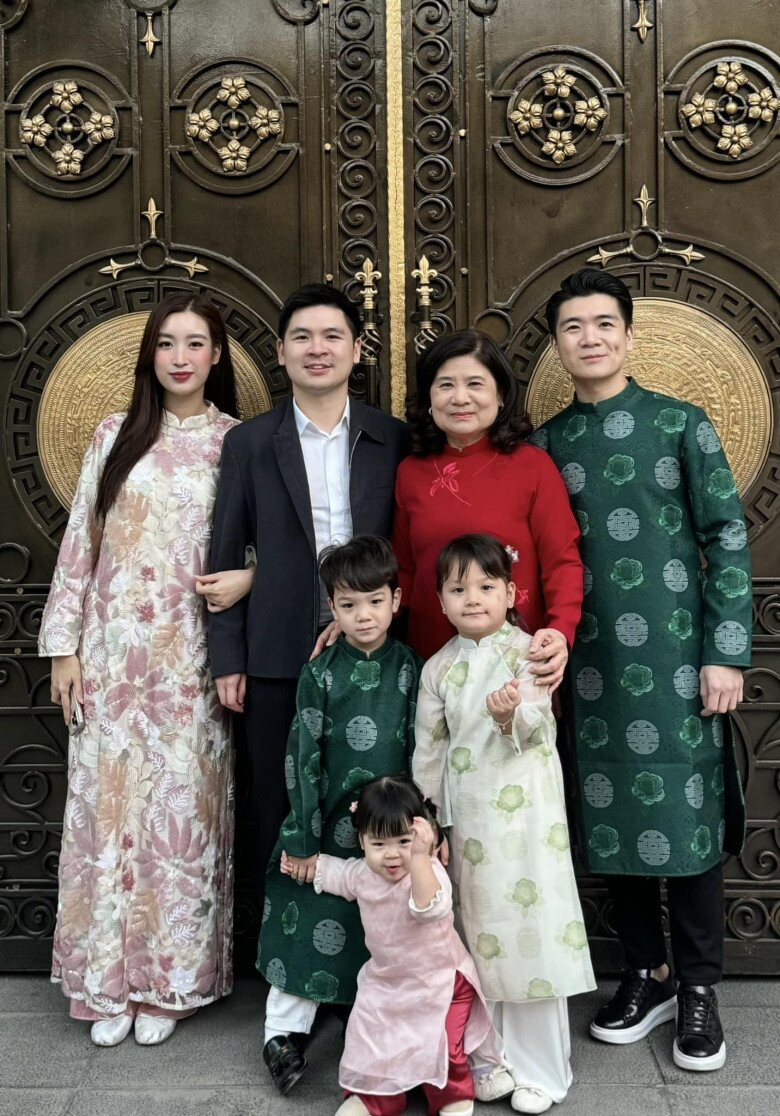 Đỗ Mỹ Linh để lộ chi tiết đáng chú ý bên trong dinh thự trung tâm Hà Nội của nhà chồng