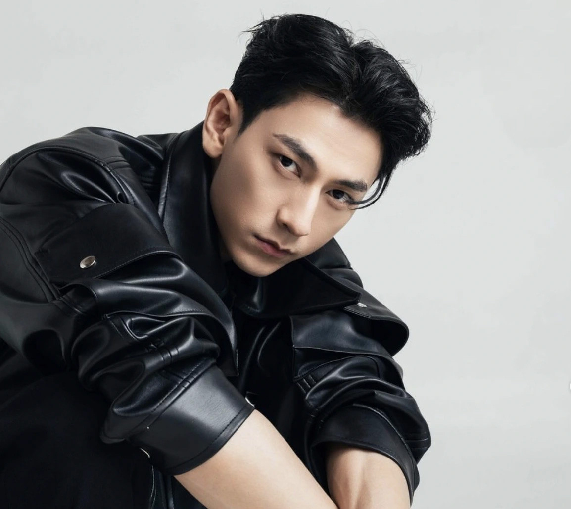 Nam ca sĩ Vbiz sải bước giữa làn mưa trắng xoá với thần thái ngút ngàn gây sốt- Ảnh 5.