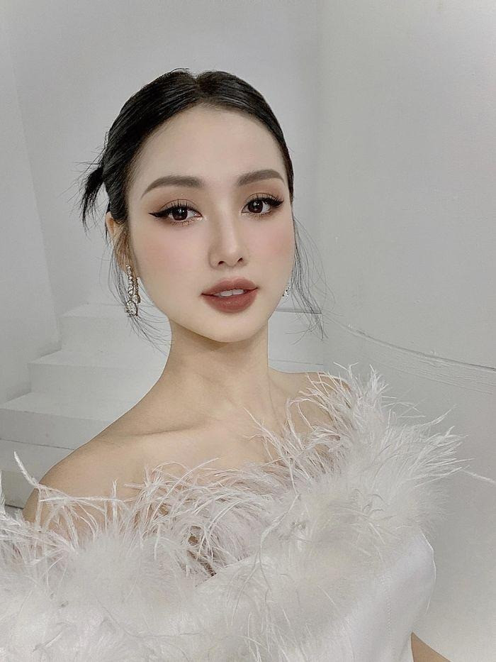 Tâm Tít trượt tay đăng tấm ảnh lộ rõ hôn nhân với đại gia kín tiếng