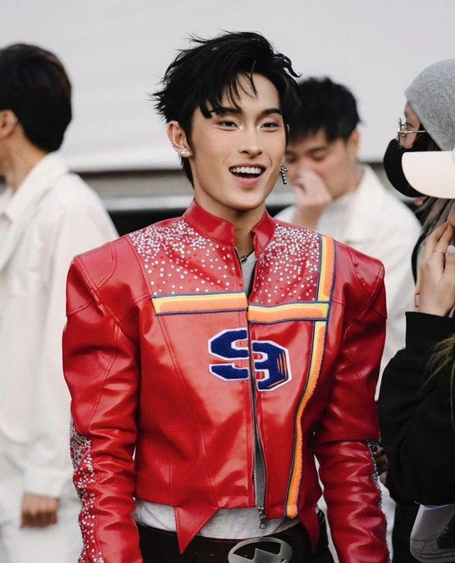 Wren Evans nam ca sĩ hơn 200k follower vừa bị tung ảnh thân mật với Lim Feng là ai