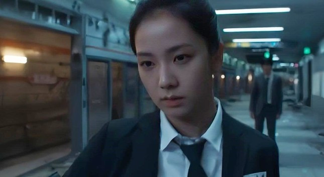 Phim của Jisoo (BlackPink) gây tranh cãi ảnh 2