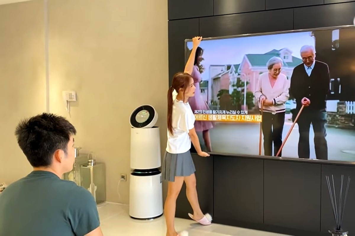 Sam gây tranh cãi khi liên tục đăng ảnh che mặt ông xã, vợ chồng cô hiện sống trong căn hộ thế nào?- Ảnh 9.