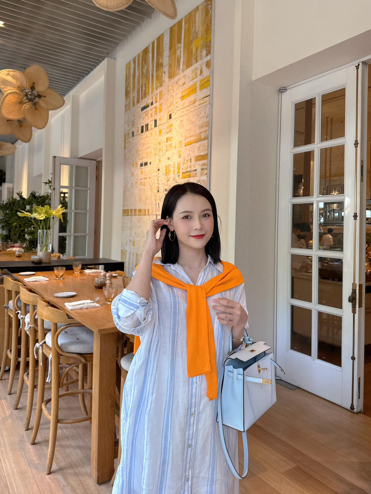 Sam gây tranh cãi khi liên tục đăng ảnh che mặt ông xã, vợ chồng cô hiện sống trong căn hộ thế nào?- Ảnh 6.