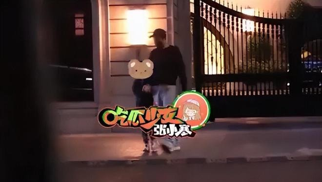 Bằng chứng Triệu Lệ Dĩnh có người mới ngoại hình đằng trai ra sao mà bị chê xấu