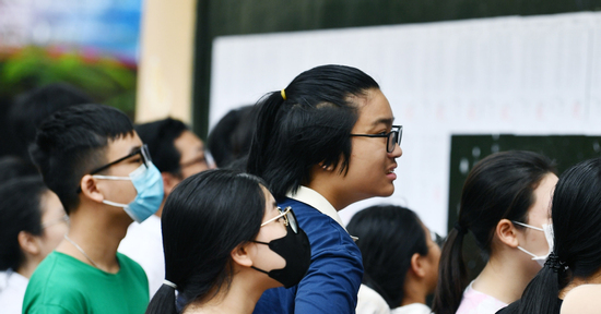 Cuộc đua nóng: Gần 30.000 học sinh Hà Nội không có chỗ vào lớp 10 công lập