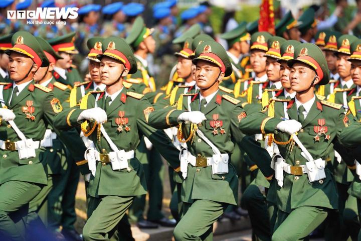 Lễ diễu binh uy nghiêm, hùng tráng mừng đại lễ 30/4 vừa qua tại TP.HCM.