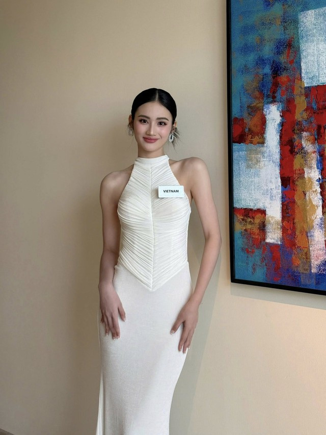Ngỡ ngàng: Hoa hậu Ý Nhi trượt top 20 sau 1 tuần nhập cuộc Miss World Hoa hậu Ý Nhi out Top 20 sau 1 tuần nhập cuộc Miss World