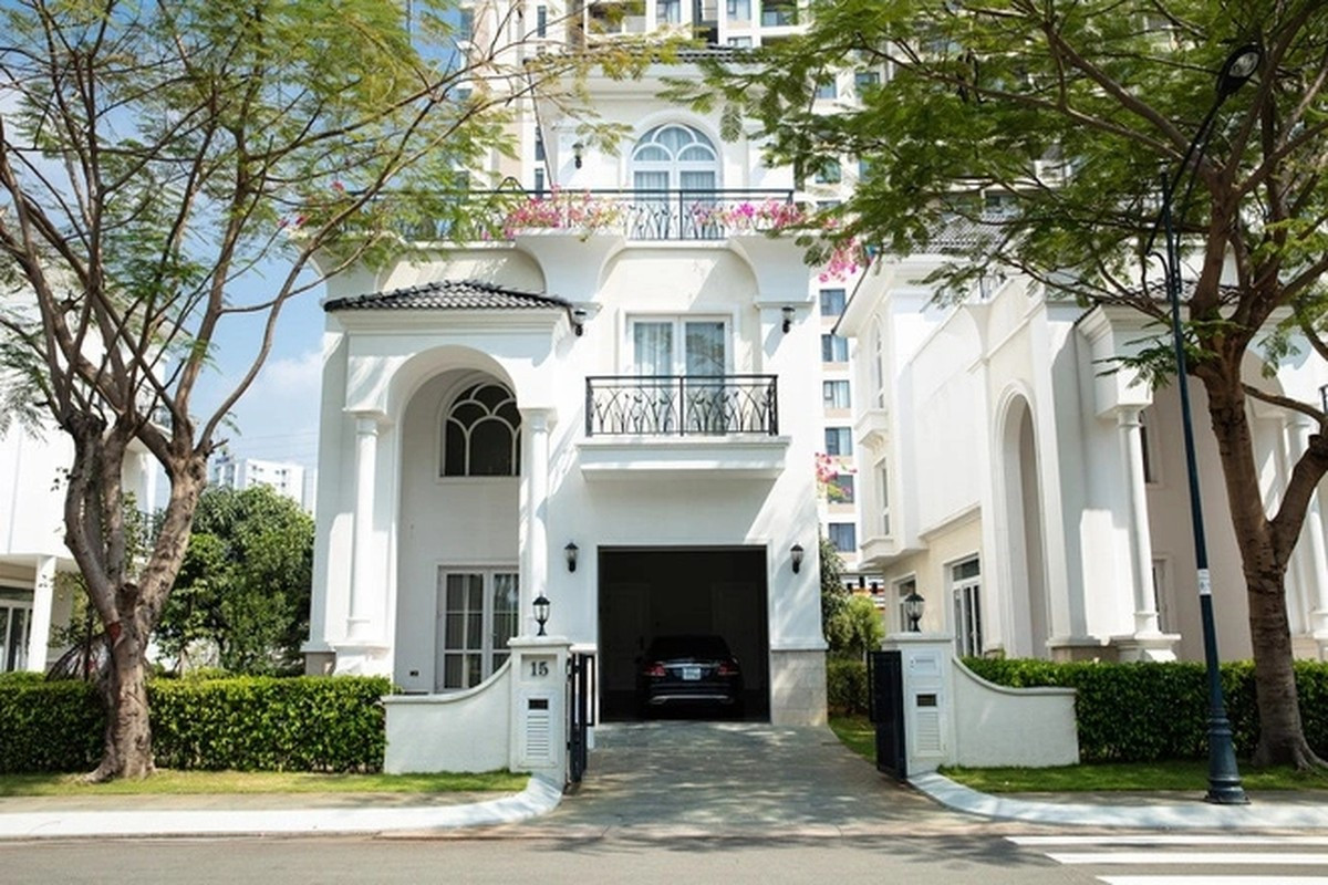 ben trong biet thu 800m2 cua nu hoang anh lich thanh mai hinh 2