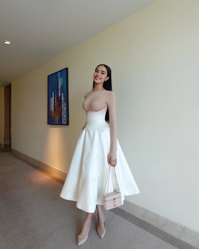 Thí sinh sáng giá ở Hoa hậu Thế giới bị chê mặc phản cảm ảnh 2