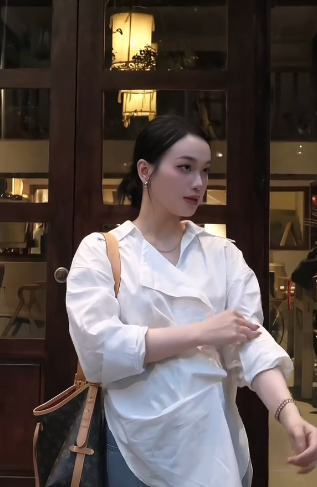 Vợ Hồ Văn Cường bị soi vòng 2 to bất thường sau nửa tháng làm đám cưới