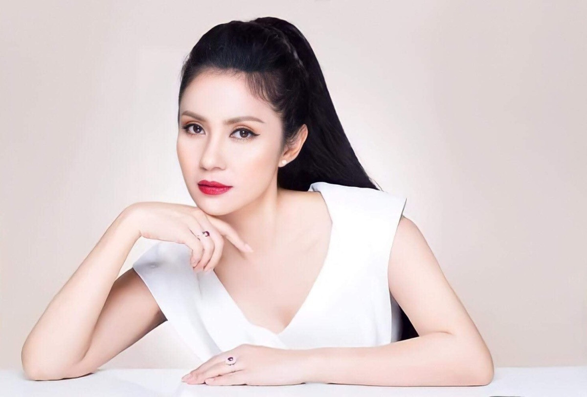 Bức ảnh hiếm của Người đẹp Tây Đô Việt Trinh