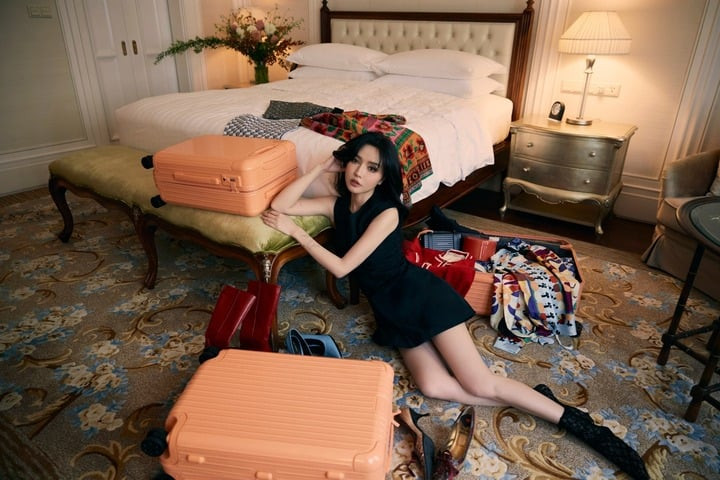 Chị cả của 'Em xinh say hi': Gợi cảm, giàu có nhưng 'vẫn ế' - 2