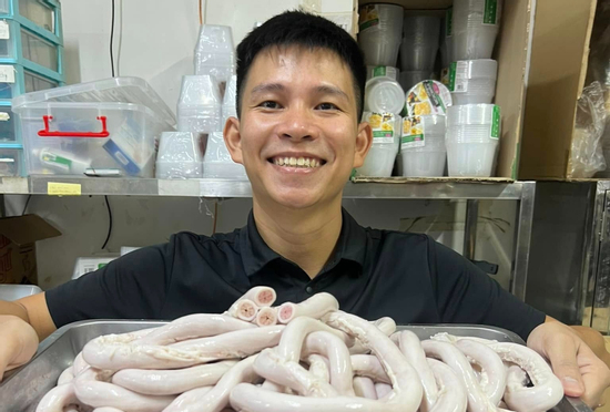 Chủ quán Lòng Chát 'lộ diện', tiết lộ chấn động vai trò thực sự của TikToker Ngô Quyền Thế