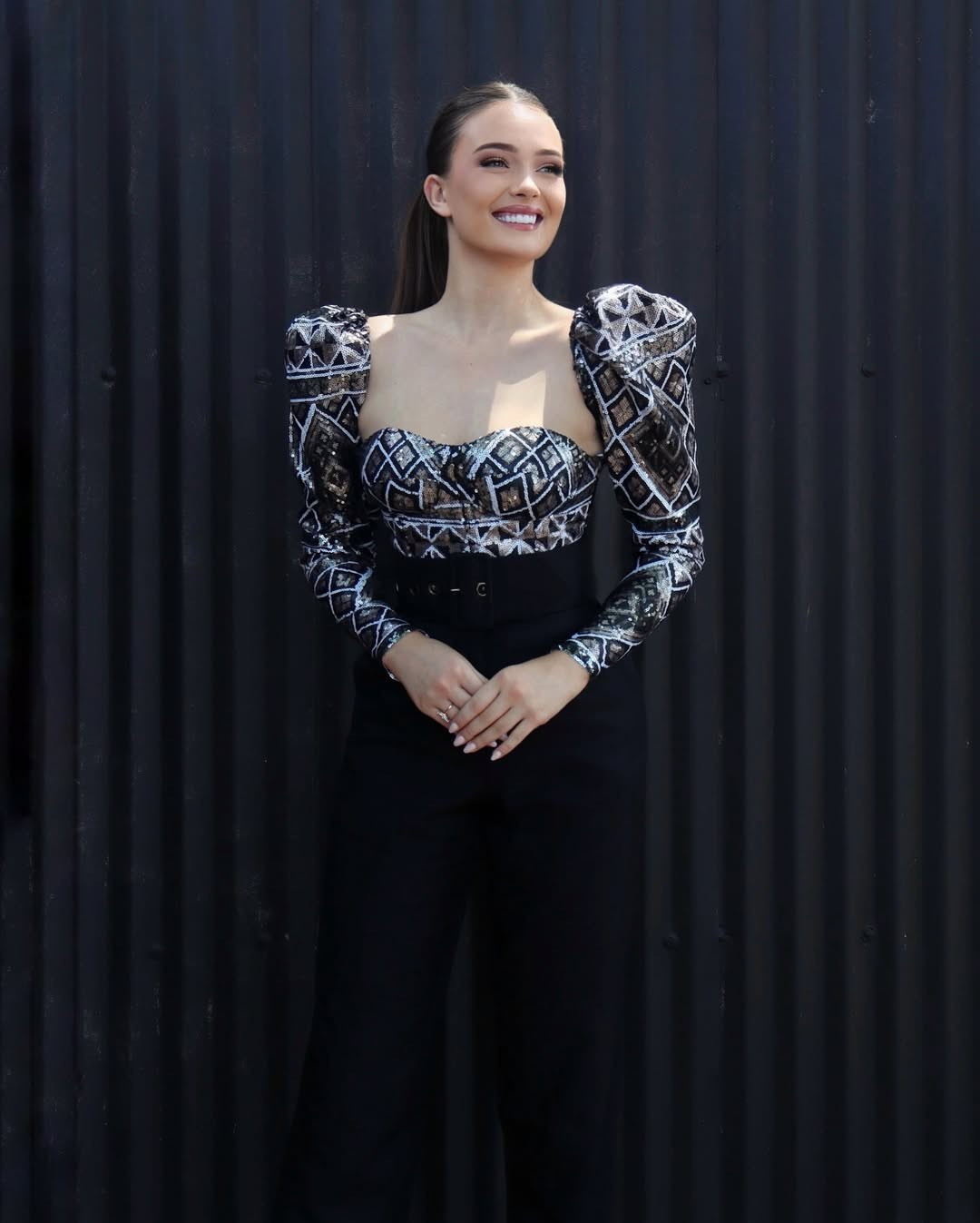 Cô gái 19 tuổi được đánh giá cao ở Hoa hậu Thế giới ảnh 24