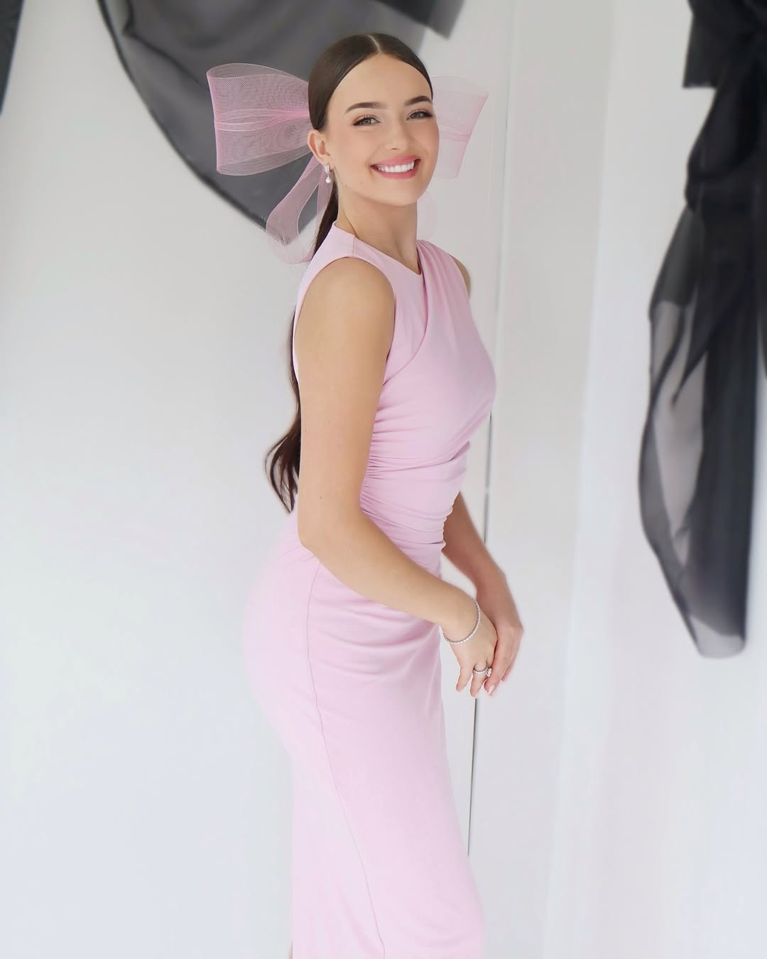 Cô gái 19 tuổi được đánh giá cao ở Hoa hậu Thế giới ảnh 22