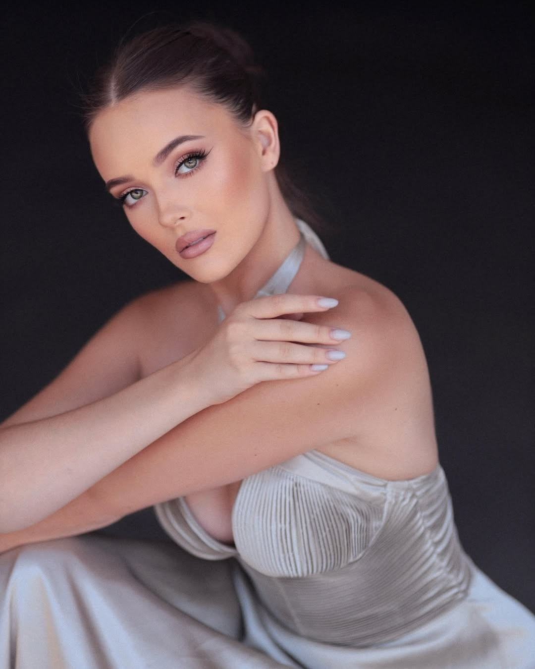 Cô gái 19 tuổi được đánh giá cao ở Hoa hậu Thế giới ảnh 15