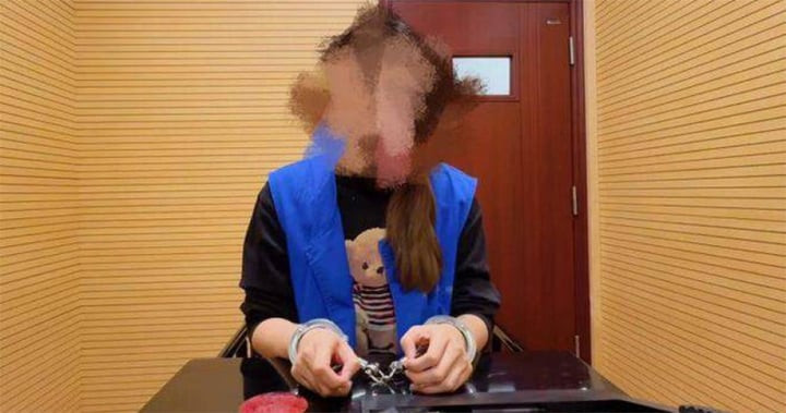 ‘Người đẹp ăn quỵt’ bị bắt khi dùng trò bẩn để ‘ở chùa’ 1 tháng trong khách sạn Cô gái sống miễn phí trong khách sạn một tháng bằng chiêu bẩn. (Ảnh: Upstream News)
