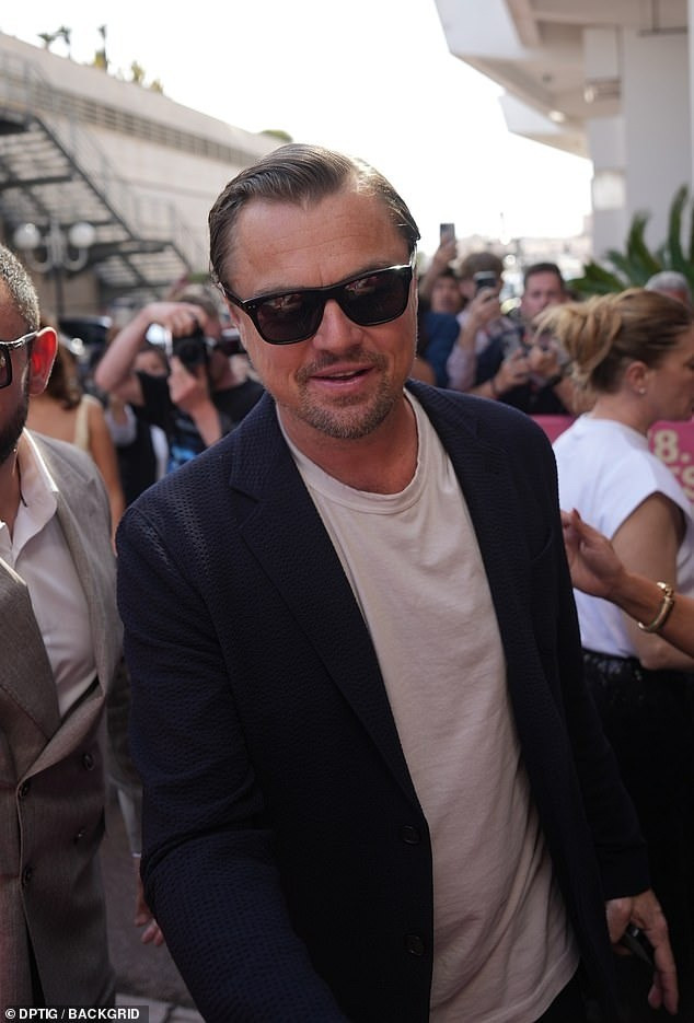 Tom Cruise tình tứ với người cũ, Leonardo Dicaprio gây bất ngờ ở Cannes ảnh 22