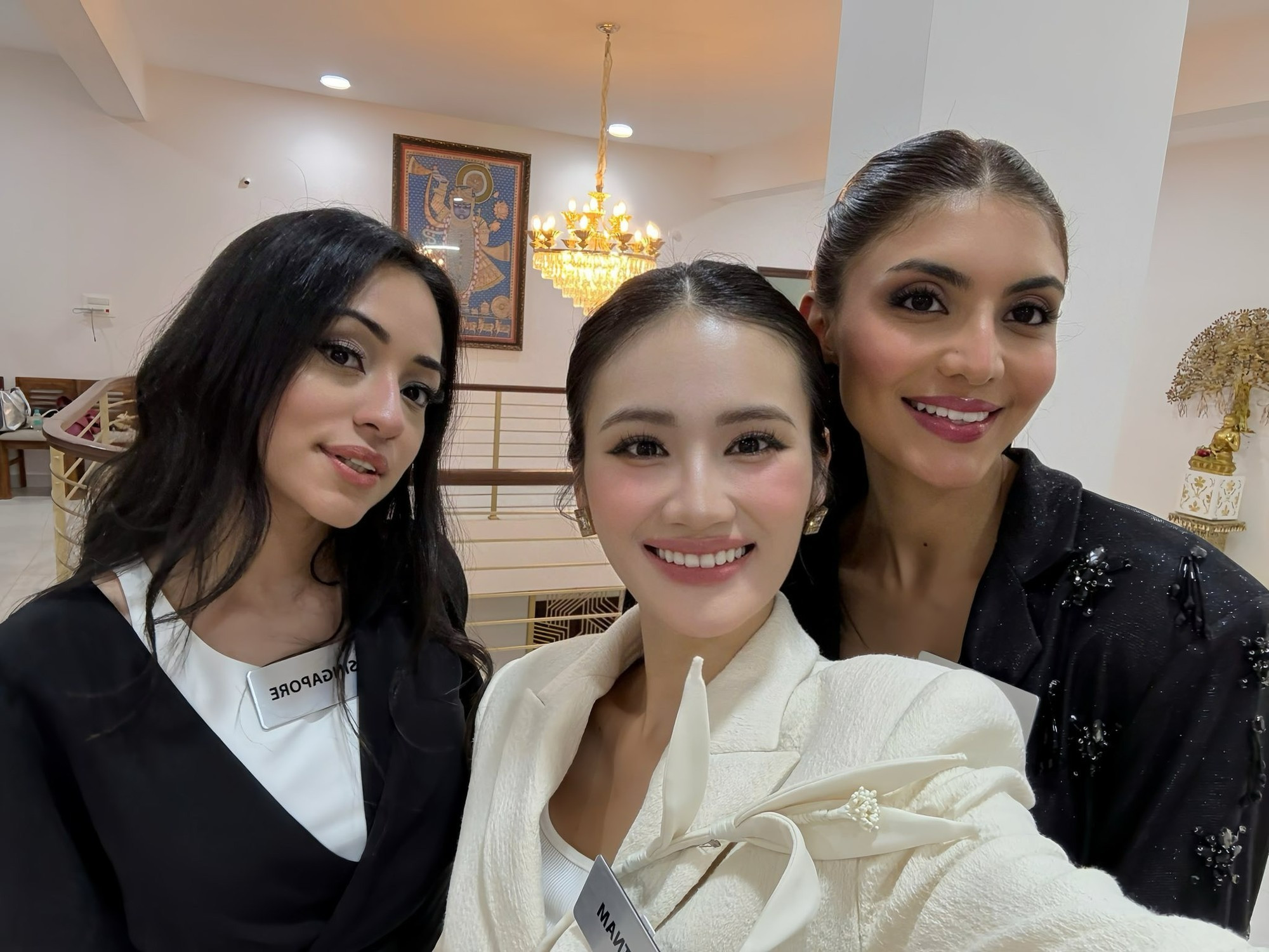 Ý Nhi bị soi 'xin vía' Thanh Thủy để đăng quang Miss World 2025? Ý Nhi bị soi xin vía Thanh Thủy để intop cao thậm chí đăng quang Miss World