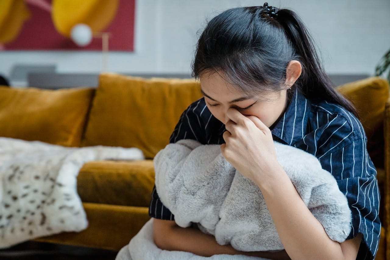 Chồng ngoại tình, đưa bồ vào nhà nghỉ trên chiếc xe bố mẹ tôi mua ngoai-tinh.jpg