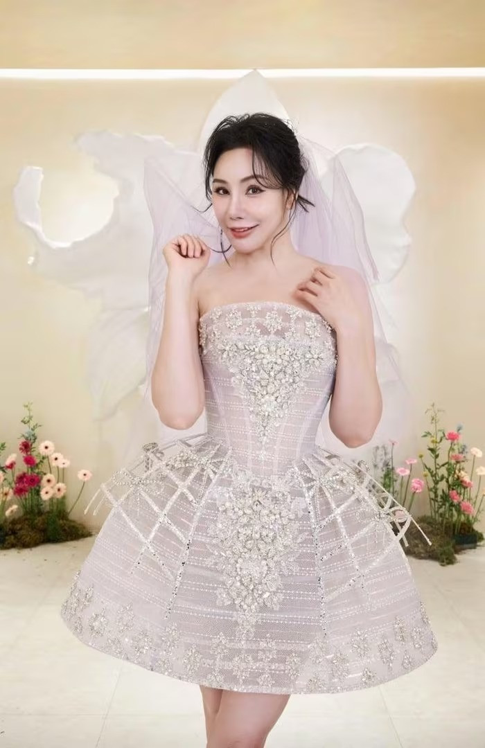 ho quynh huong 2.jpg