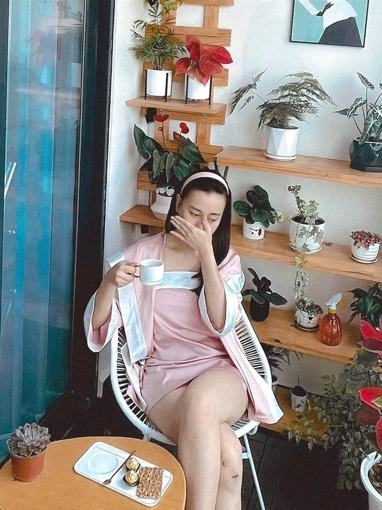 Làm vợ Shark Bình Phương Oanh mặc đồ ngủ cũng sang hơn hẳn ngày xưa