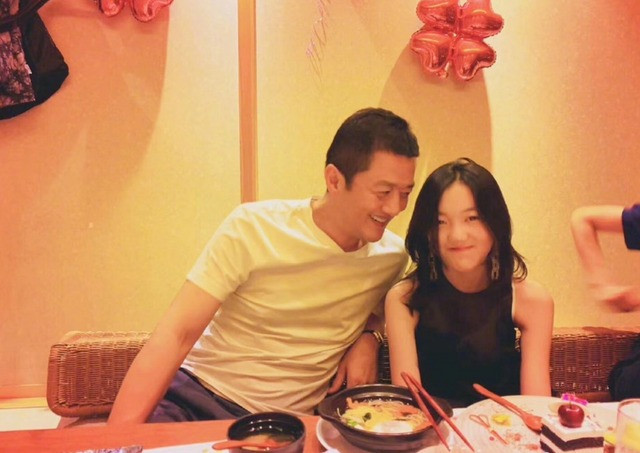 Ngoại hình con gái Vương Phi sau khi chi tiền tỷ để phẫu thuật hở hàm ếch