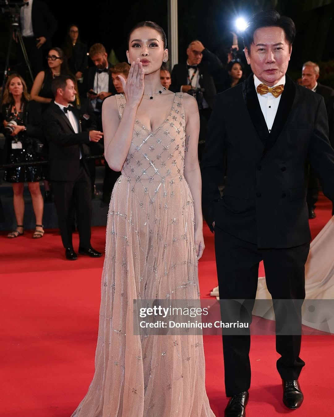 Ông Nawat và dàn hoa hậu trên thảm đỏ Cannes ảnh 1