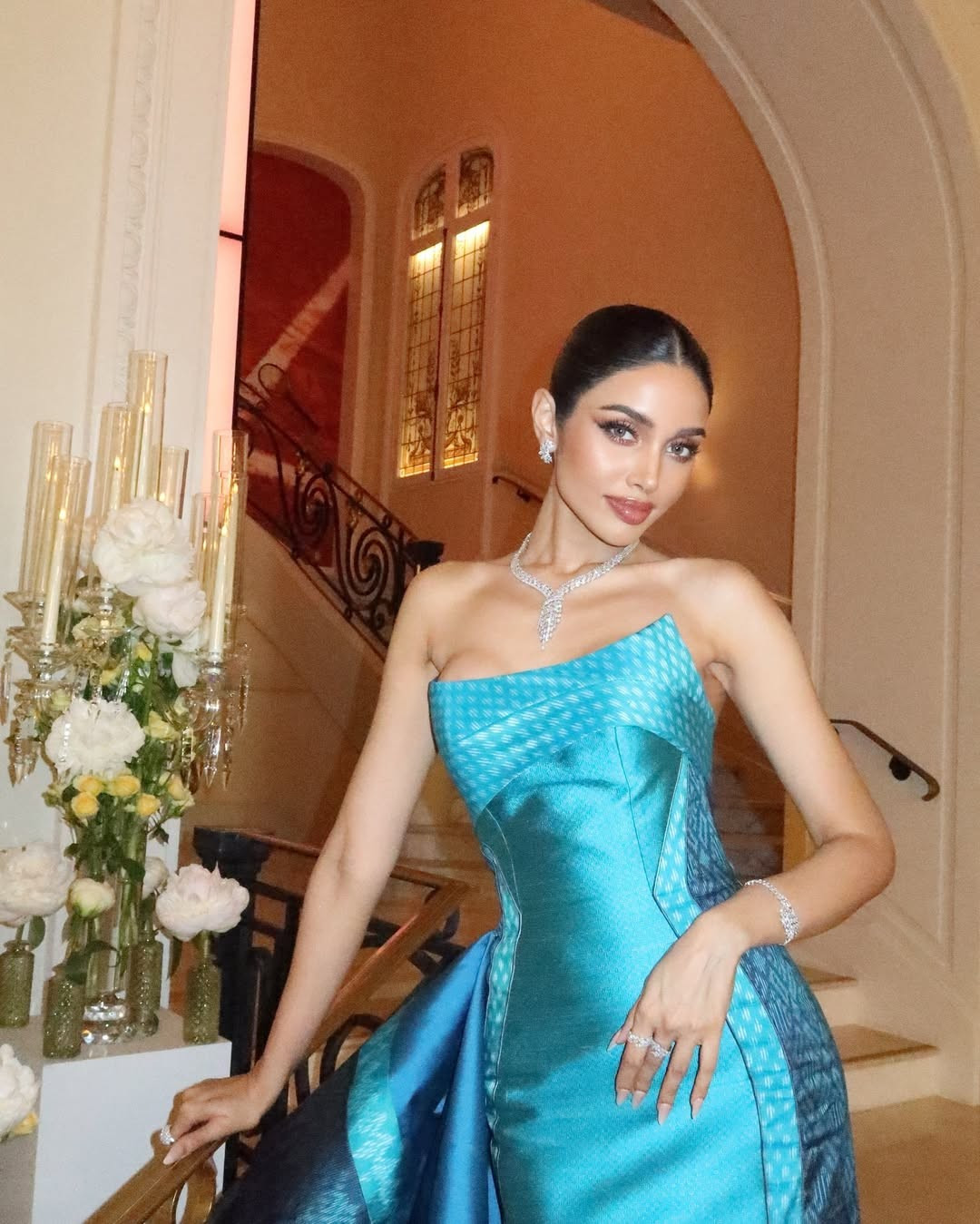 Ông Nawat và dàn hoa hậu trên thảm đỏ Cannes ảnh 15