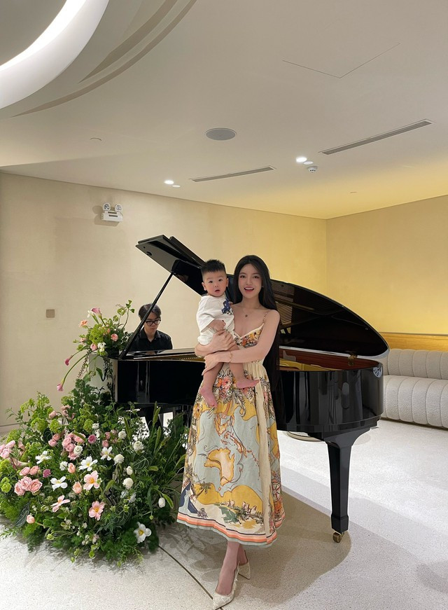 Quang Hải đẳng cấp đại gia tặng vợ xế hộp cả chục tỷ lộ hợp đồng hôn nhân